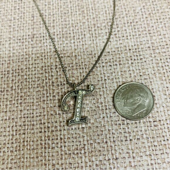 Avon Initial T Sterling Silver Chain - Picture 2 of 4